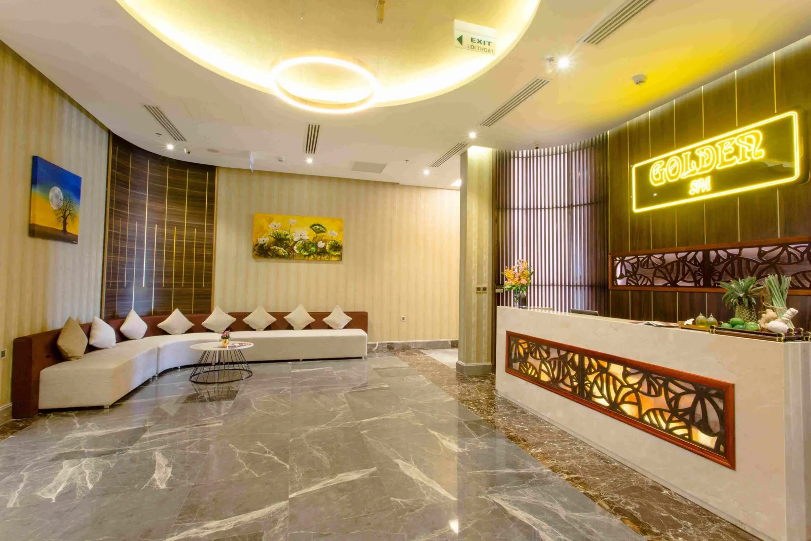 Quầy lễ tân Golden Luxury Spa