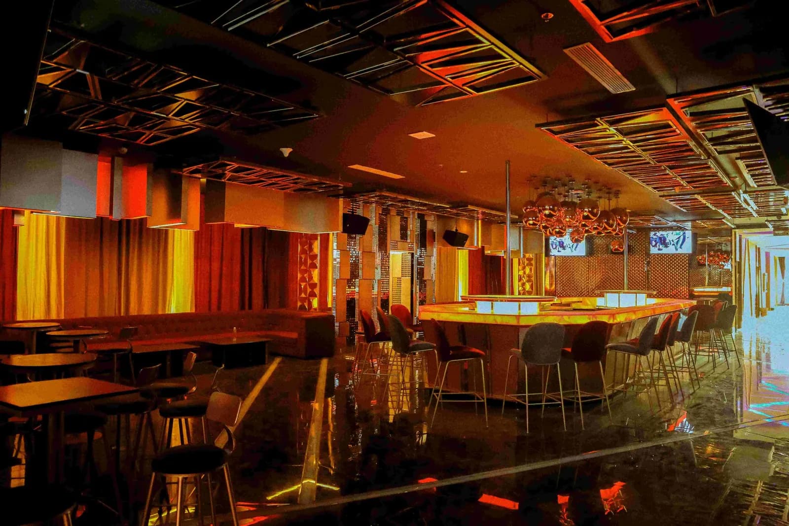 Khu vực quầy bar của Kimo KTV